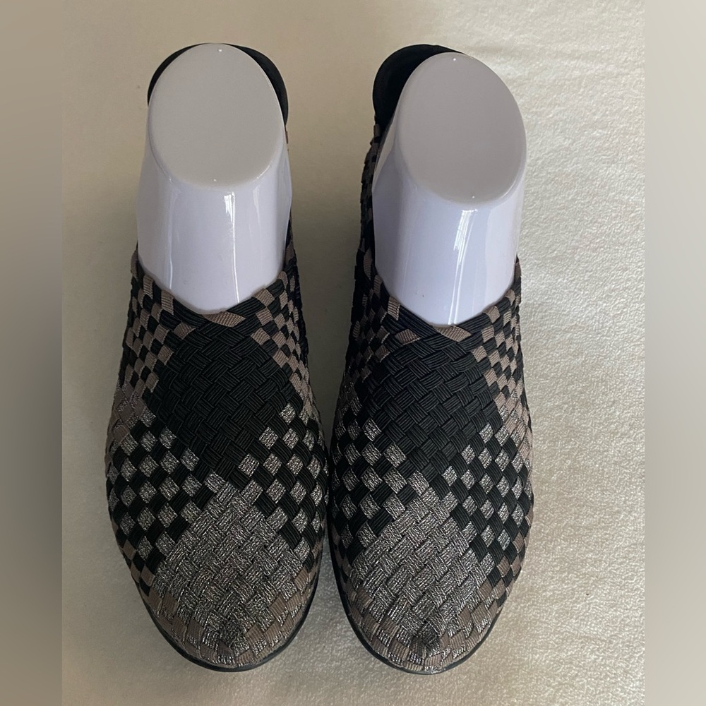 Bernie Mev Black and Tan Woven Wedges